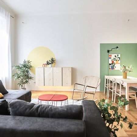 Unwind In Style W Sauna Dsgn 2Br Home Boedapest Buitenkant foto