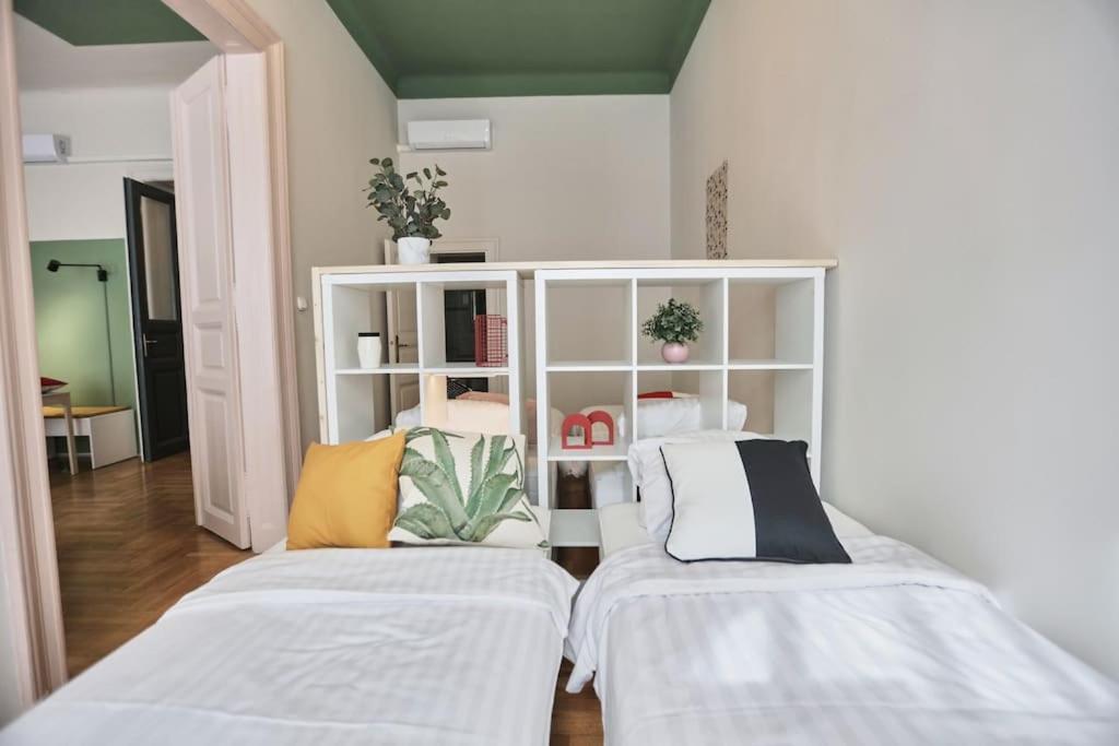 Unwind In Style W Sauna Dsgn 2Br Home Boedapest Buitenkant foto