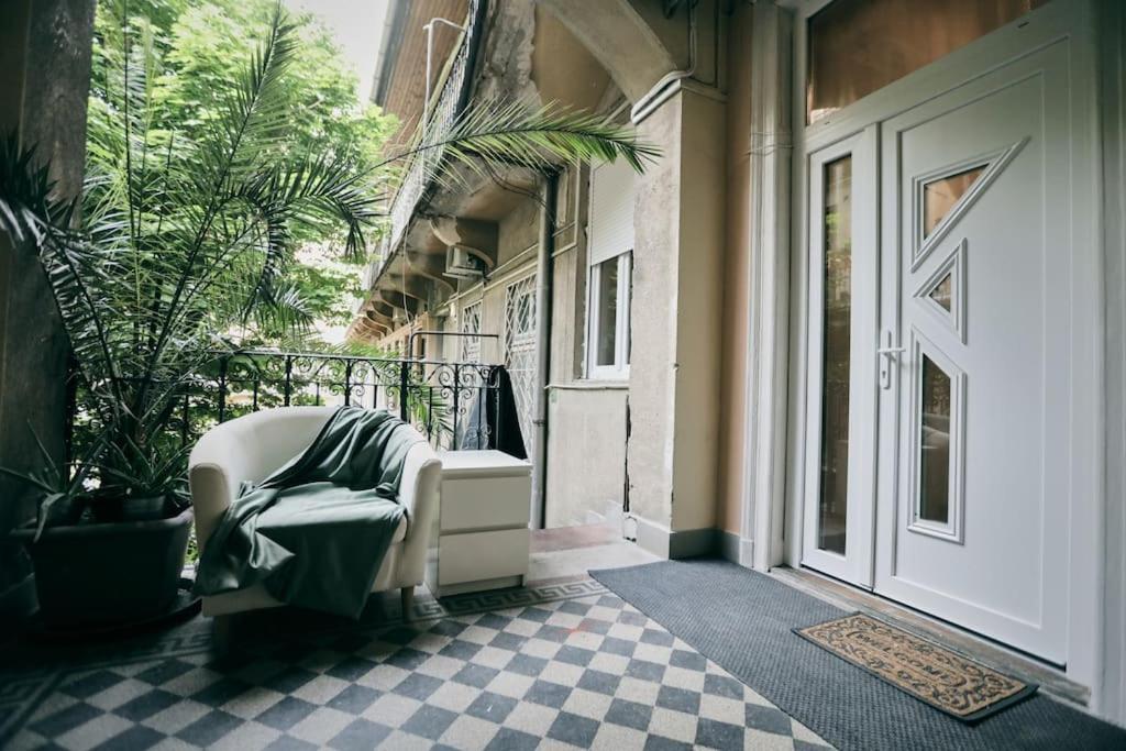 Unwind In Style W Sauna Dsgn 2Br Home Boedapest Buitenkant foto