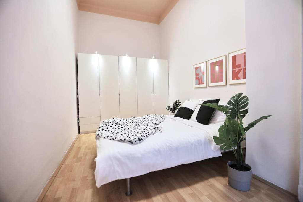 Unwind In Style W Sauna Dsgn 2Br Home Boedapest Buitenkant foto