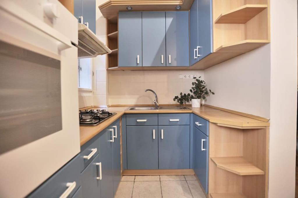 Unwind In Style W Sauna Dsgn 2Br Home Boedapest Buitenkant foto