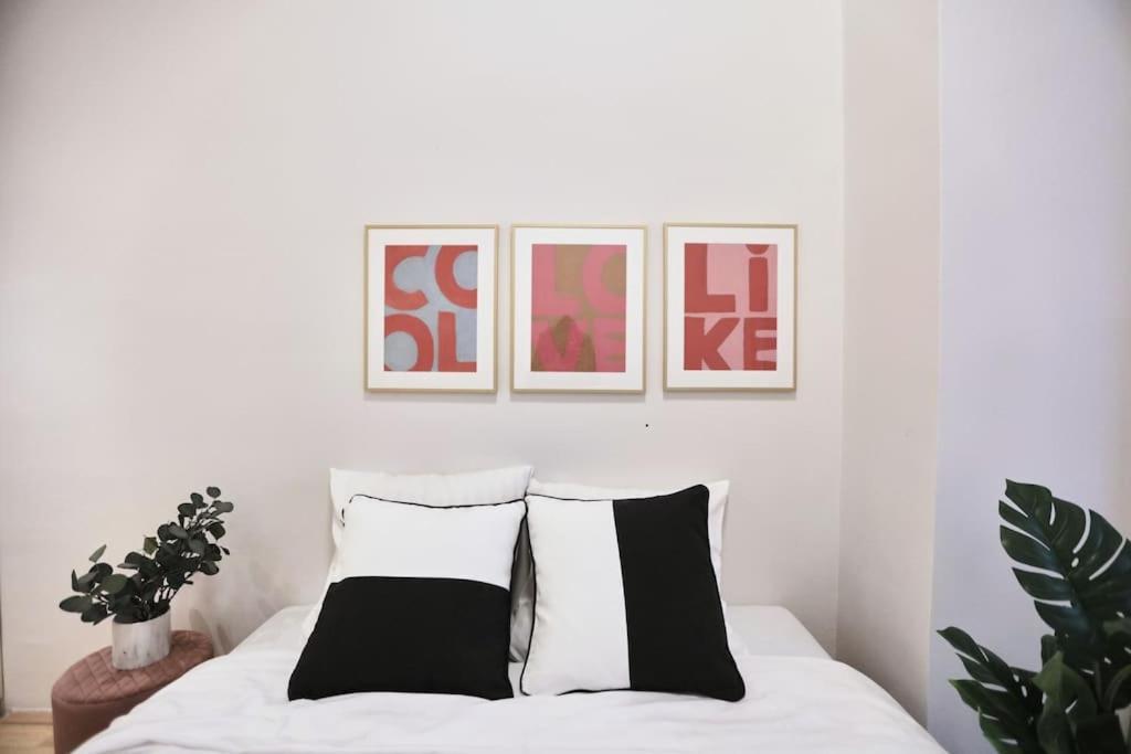 Unwind In Style W Sauna Dsgn 2Br Home Boedapest Buitenkant foto
