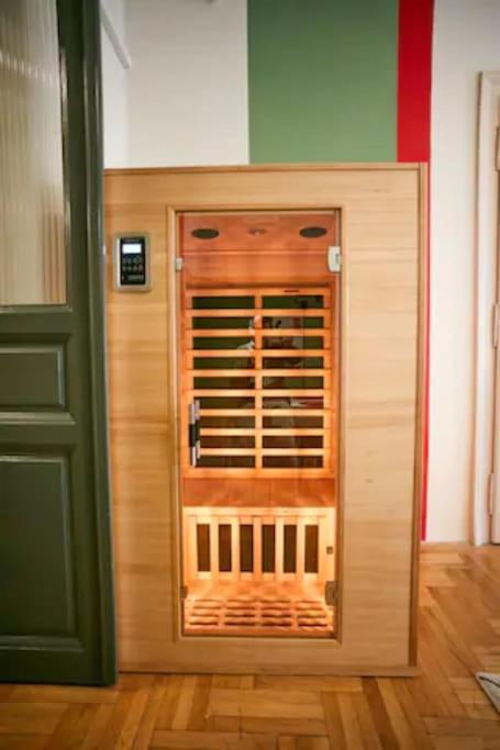 Unwind In Style W Sauna Dsgn 2Br Home Boedapest Buitenkant foto