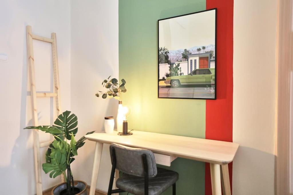 Unwind In Style W Sauna Dsgn 2Br Home Boedapest Buitenkant foto